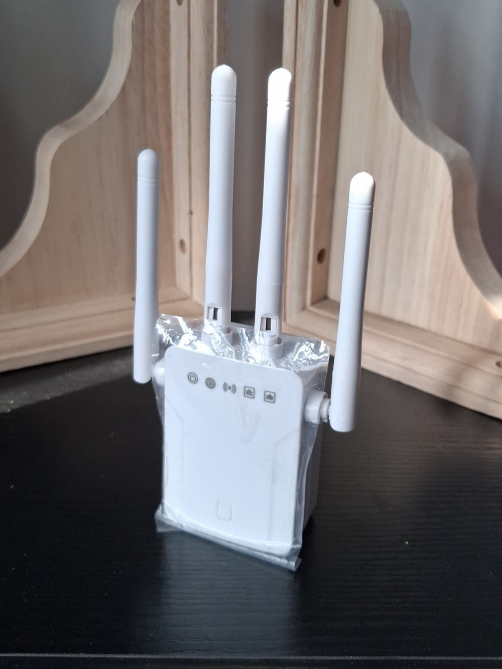 Wireless Wi-Fi Range Extender - White